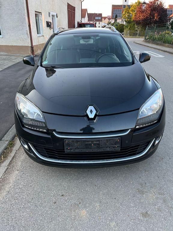 Schwarz Gebraucht 2013 Renault Mégane III Bose Edition Limousine | 3.500 € (Superpreis) - Bild 1/4