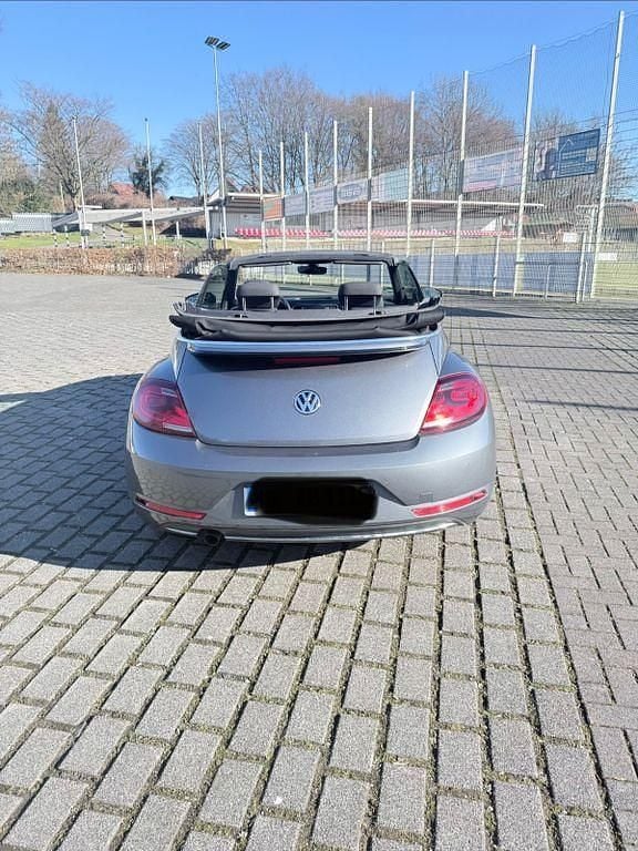 Gebraucht VW Beetle Sound 105 PS (77 kW) 2018 Grau Kleinwagen