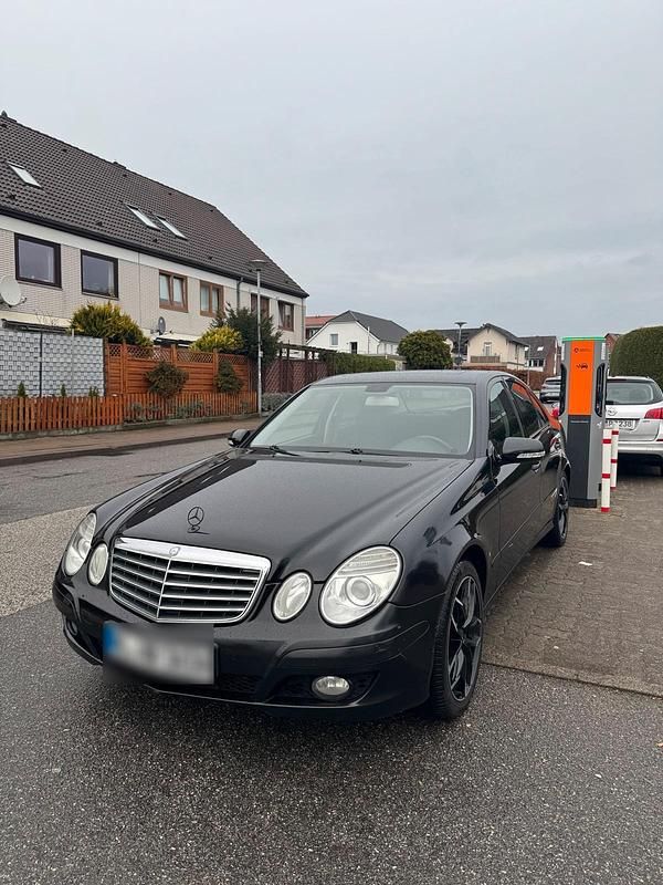 Gebraucht Mercedes E280 190 PS (139 kW) 2006 Schwarz Limousine