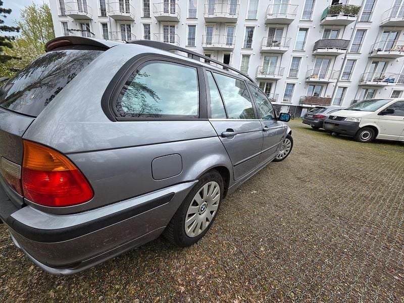 Second-hand BMW 320 150 CP (110 kW) 2003 Gri Break