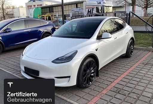 Weiß Gebraucht 2022 Tesla Model Y Performance SUV | 40.300 € (Teuer) - Bild 1/4
