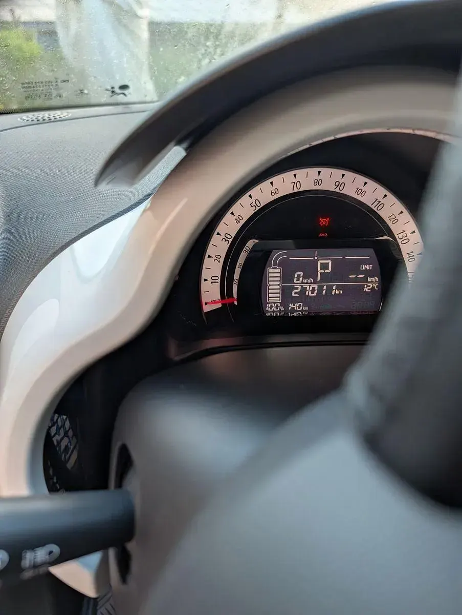 Gebraucht Renault Twingo Techno 60 kW (82 PS) 2022 Schwarz Kleinwagen