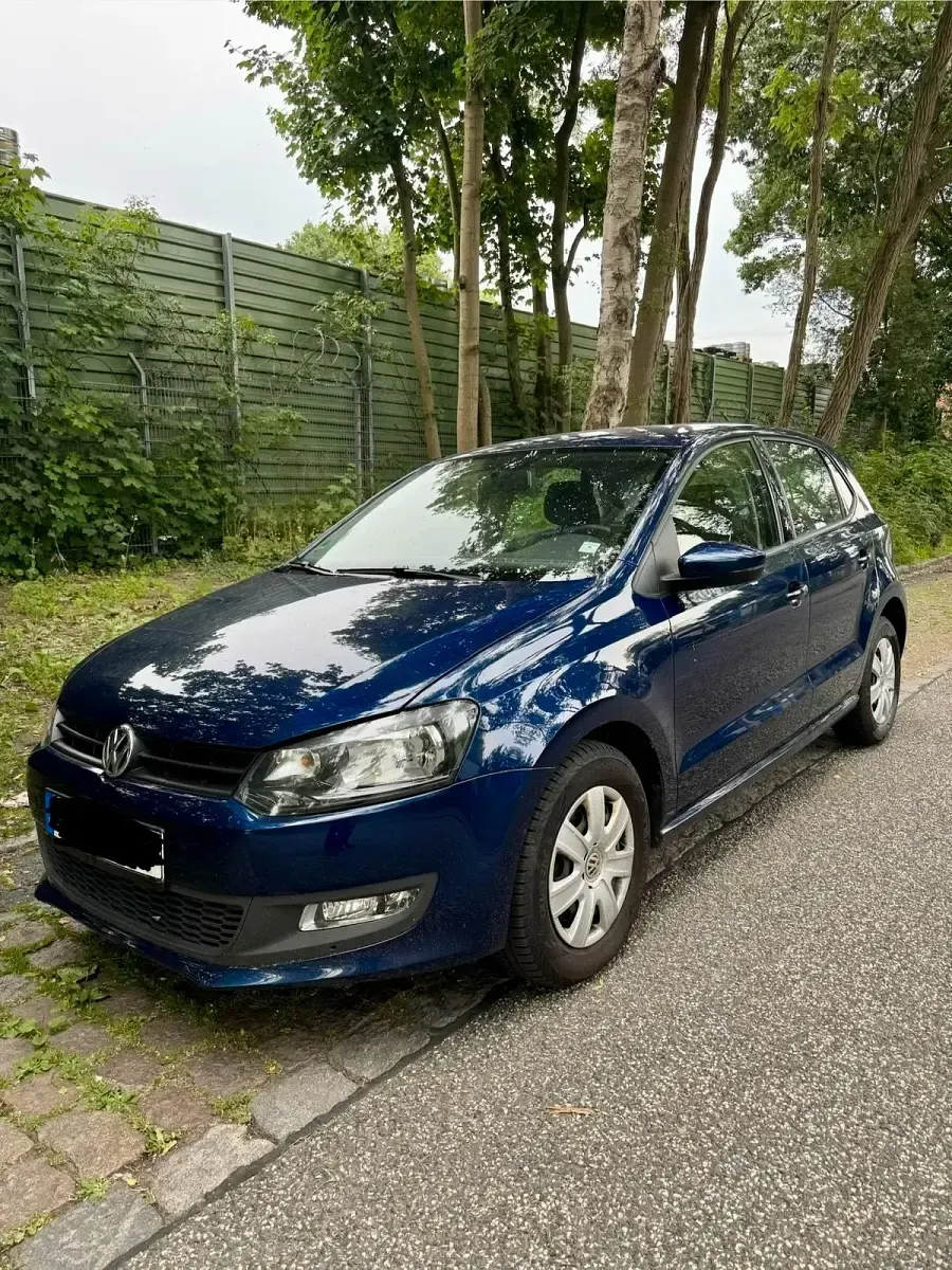 Gebraucht VW Polo 75 PS (55 kW) 2012 Blau Kleinwagen