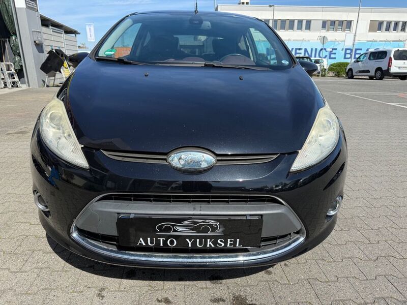 Schwarz Gebraucht 2009 Ford Fiesta Titanium Kleinwagen | 2.490 € (Fairer Preis) - Bild 1/4