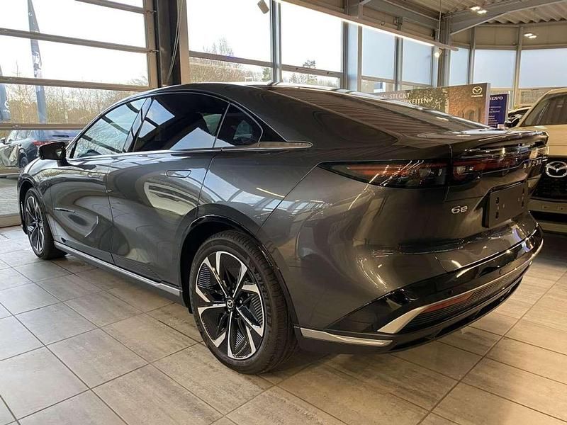 Neu Mazda 6e Takumi-Line 189 kW (258 PS) 2026 Grau Limousine