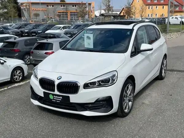 Gebraucht BMW 218 Performance 150 PS (110 kW) 2019 Alpinweiss Van / Kleinbus