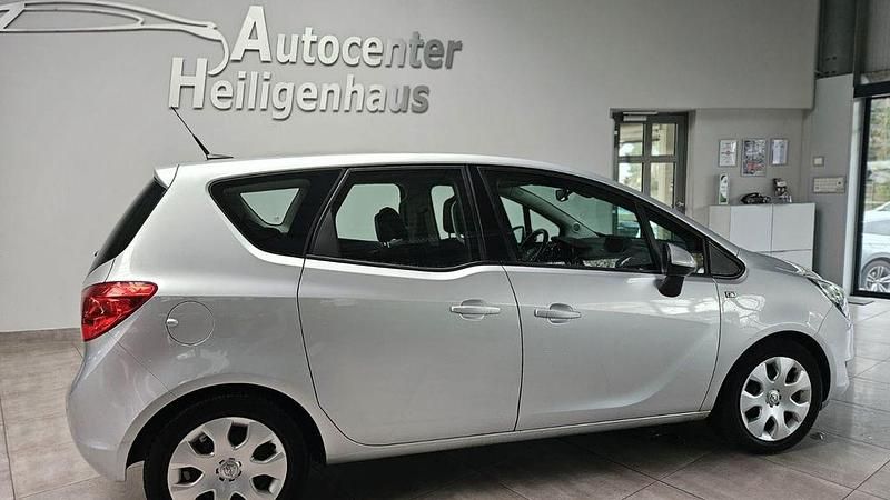 Gebraucht Opel Meriva Edition 110 PS (80 kW) 2016 Silber Van / Kleinbus
