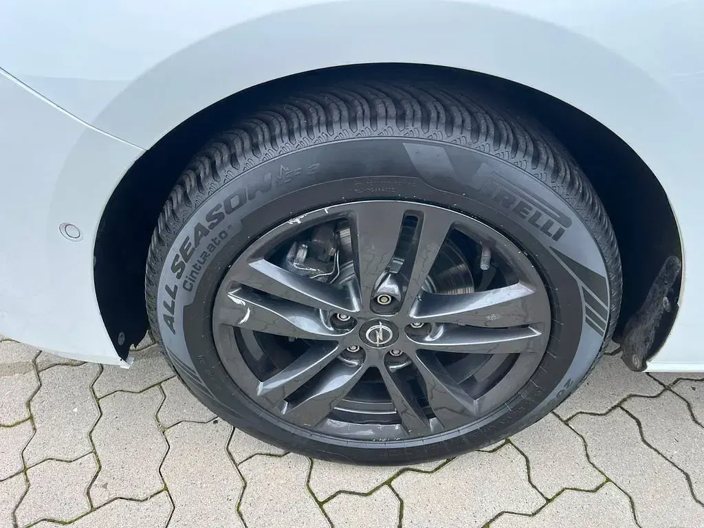 Gebraucht Opel Astra 145 PS (106 kW) 2020 Weiß Limousine