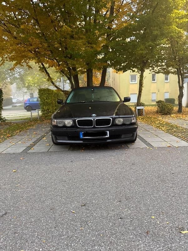 Gebraucht BMW 728 194 PS (142 kW) 2000 Schwarz Limousine