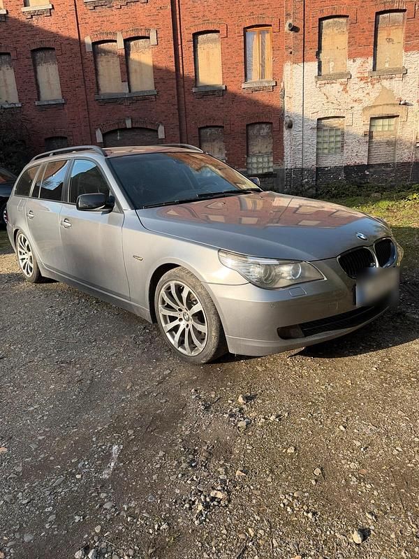 Gebraucht BMW 525 197 PS (144 kW) 2008 Silber Kombi