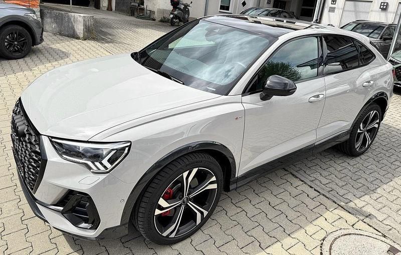 Grau Gebraucht 2024 Audi Q3 Sportback S-Line SUV | 56.168 € - Bild 1/4