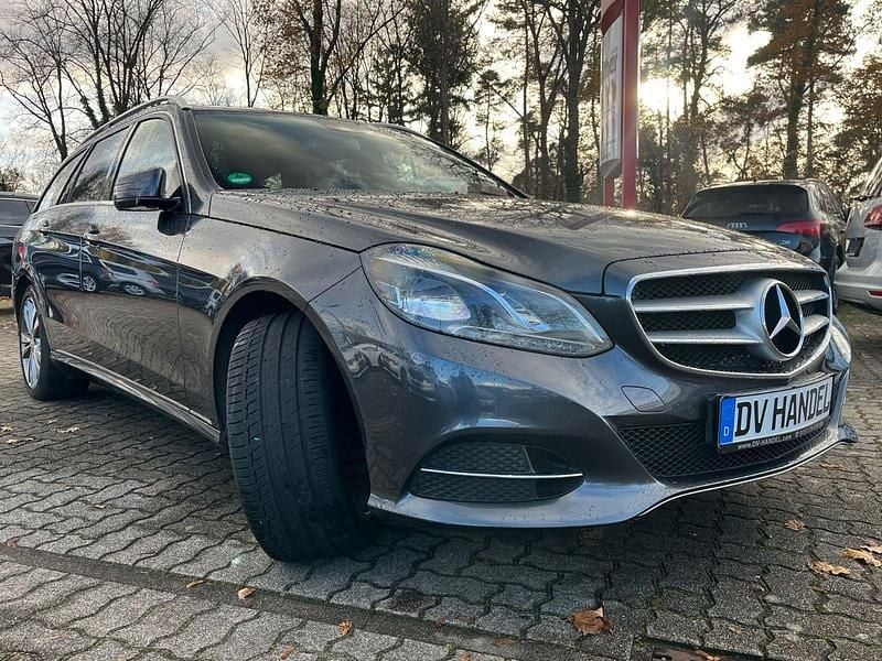 Gebraucht Mercedes E350 306 PS (225 kW) 2014 Grau Kombi