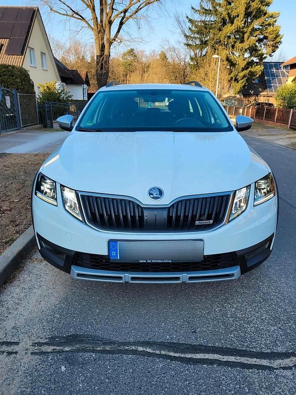 Gebraucht Skoda Octavia 184 PS (135 kW) 2017 Weiß Kombi