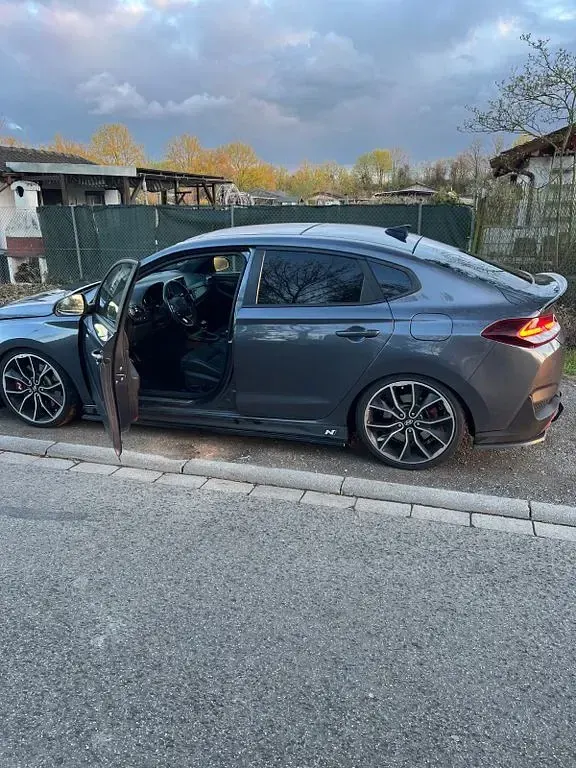 Gebraucht Hyundai i30 275 PS (202 kW) 2019 Grau Limousine