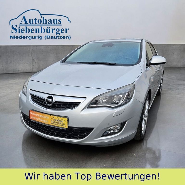 Silber Gebraucht 2012 Opel Astra Innovation Limousine | 7.990 € (Fairer Preis) - Bild 1/4