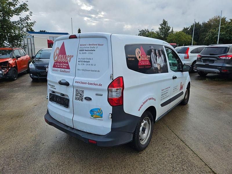 Gebraucht Ford Transit Basis 101 PS (74 kW) 2016 Weiß Van / Kleinbus