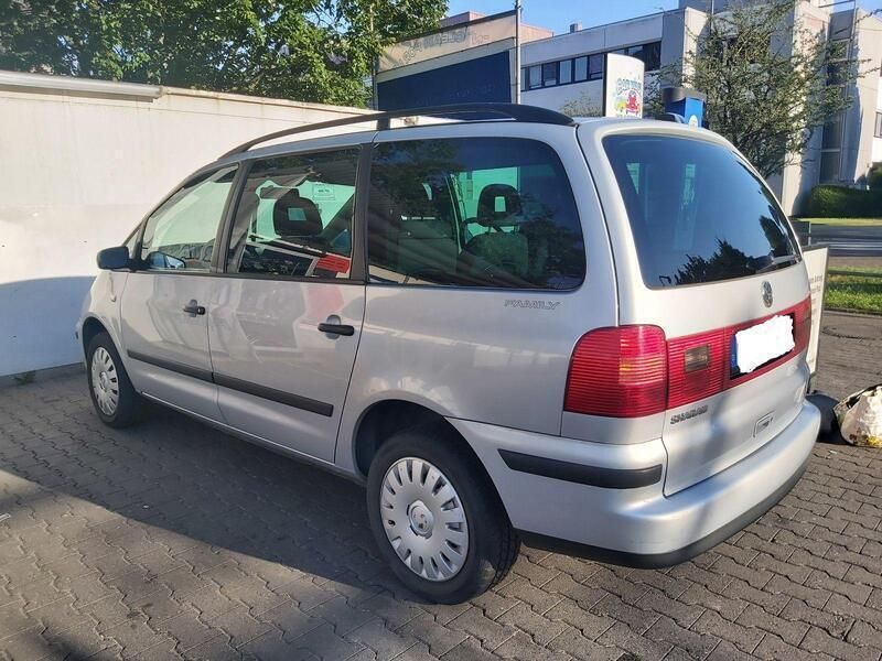 Silber Gebraucht 2003 VW Sharan Family Van / Kleinbus | 3.600 € (Etwas zu teuer) - Bild 1/4