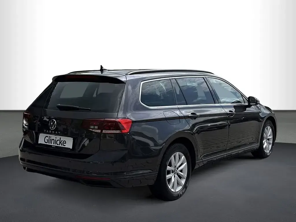 Gebraucht VW Passat Business 150 PS (110 kW) 2022 Mangangrau metallic Kombi