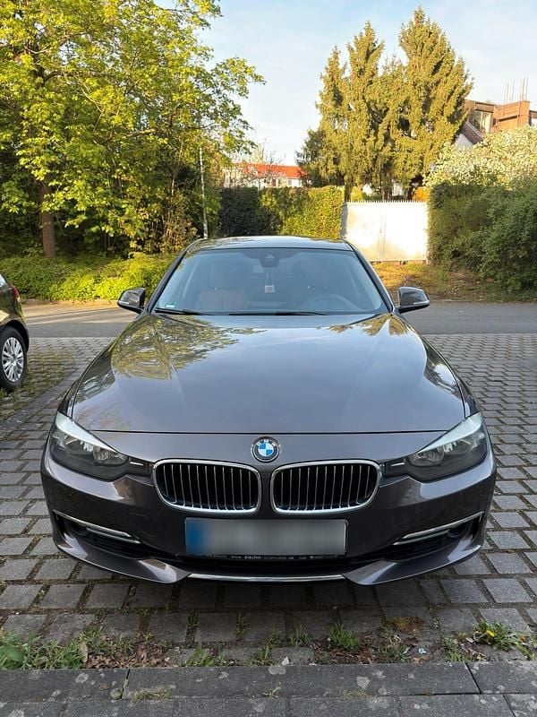Second-hand BMW 328 245 CP (180 kW) 2013 Maro Berlinǎ
