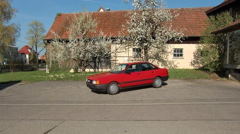Second-hand Audi 80 90 CP (66 kW) 1990 Roșu Berlinǎ