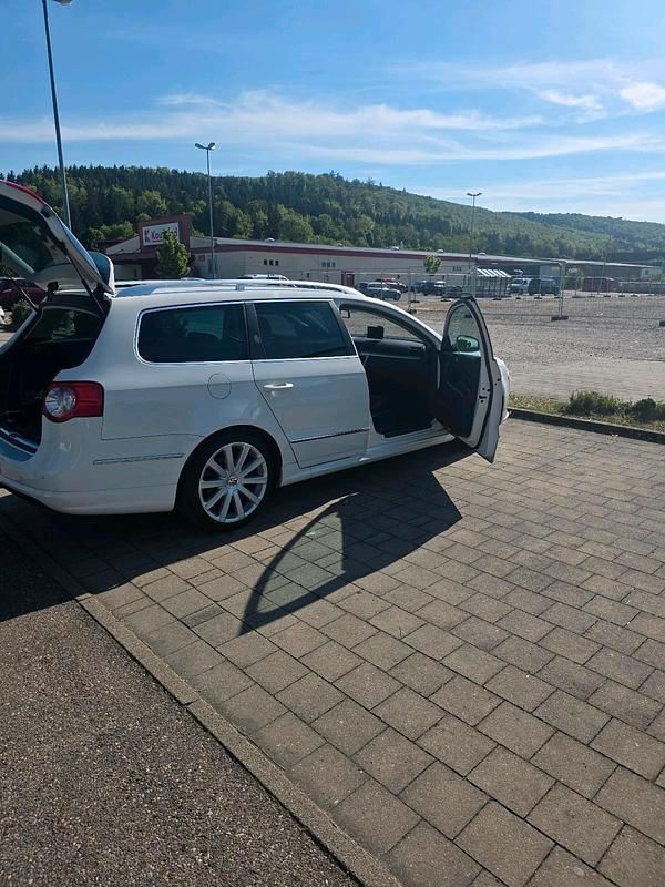 Second-hand VW Passat 140 CP (102 kW) 2009 Alb Hatchback