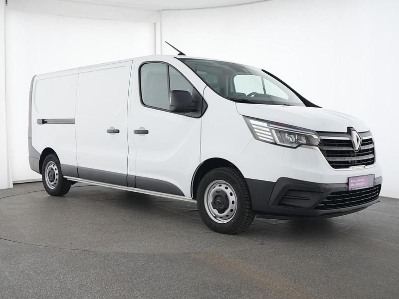 Gebraucht Renault Trafic Komfort 150 PS (110 kW) 2023 Weiß Van / Kleinbus