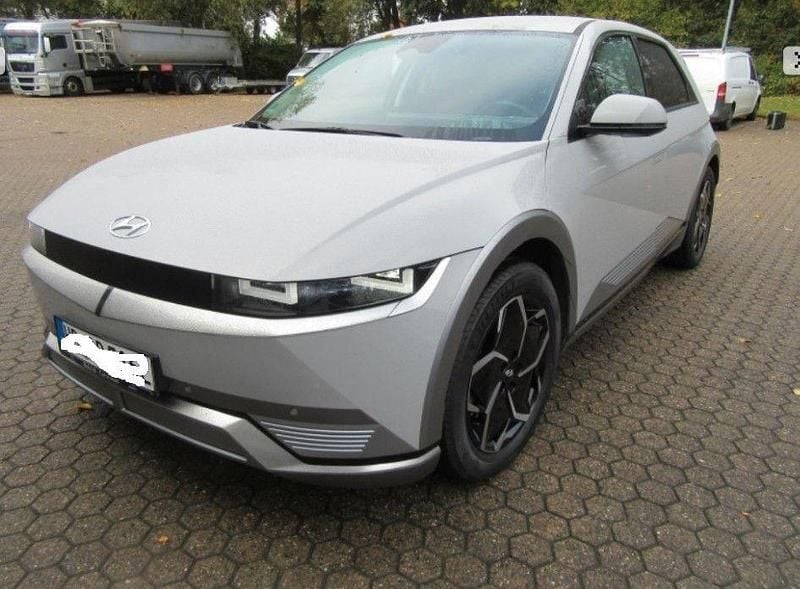 Grau Gebraucht 2021 Hyundai Ioniq 6 Techniq Limousine | 24.300 € (Superpreis) - Bild 1/4