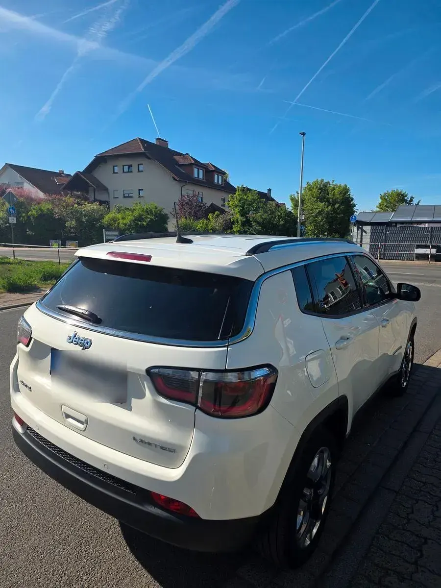 Gebraucht Jeep Compass Limited 140 PS (102 kW) 2020 Weiß SUV