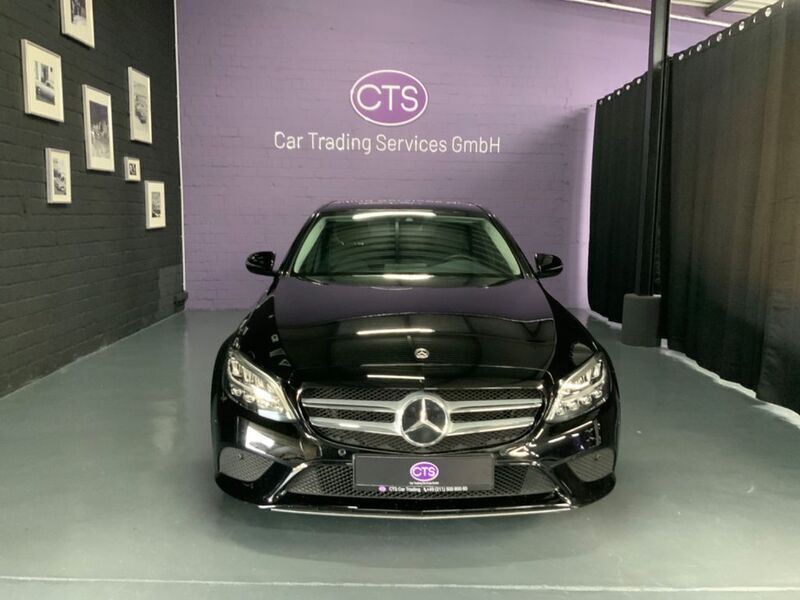 Ung. schwarz unilack Gebraucht 2020 Mercedes C180 Avantgarde Limousine | 26.900 € (Guter Preis) - Bild 1/4