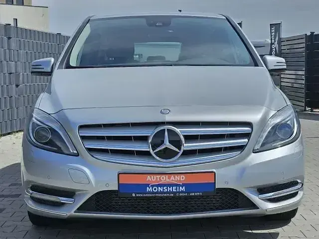 Gebraucht Mercedes B220 170 PS (125 kW) 2013 Silber Kleinwagen