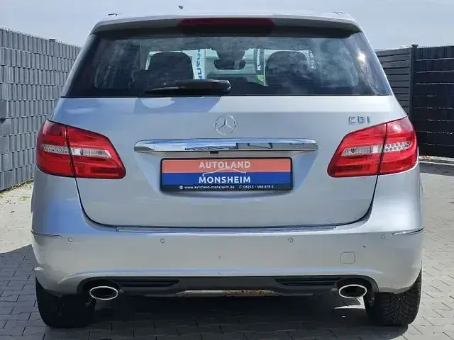 Gebraucht Mercedes B220 170 PS (125 kW) 2013 Silber Kleinwagen