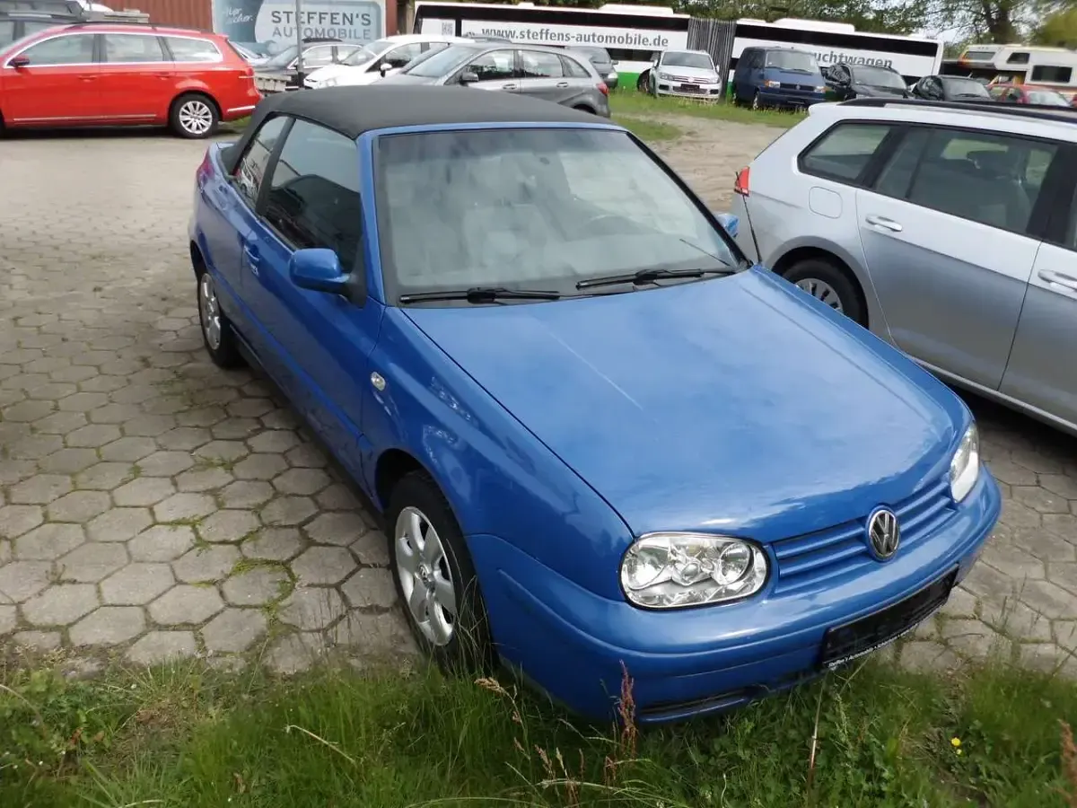 Gebraucht VW Golf 101 PS (74 kW) 1999 Blau Cabrio