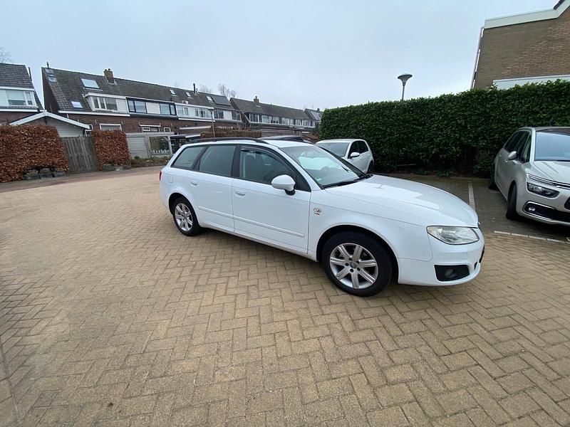 Gebraucht Seat Exeo 143 PS (105 kW) 2011 Weiß Kombi