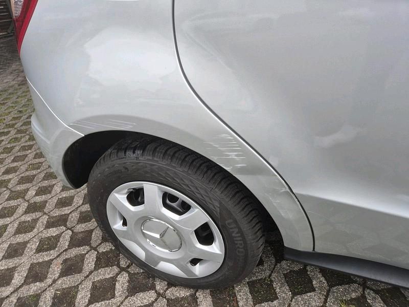 Gebraucht Mercedes A150 90 PS (66 kW) 2009 Silber Kleinwagen