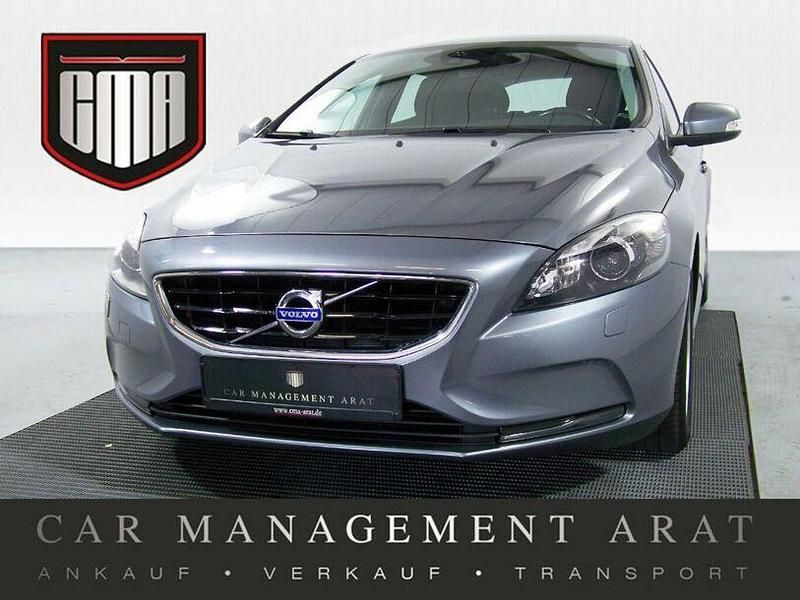 Osmium grey (metallic) Gebraucht 2015 Volvo V40 You! Kombi | 7.900 € (Fairer Preis) - Bild 1/4
