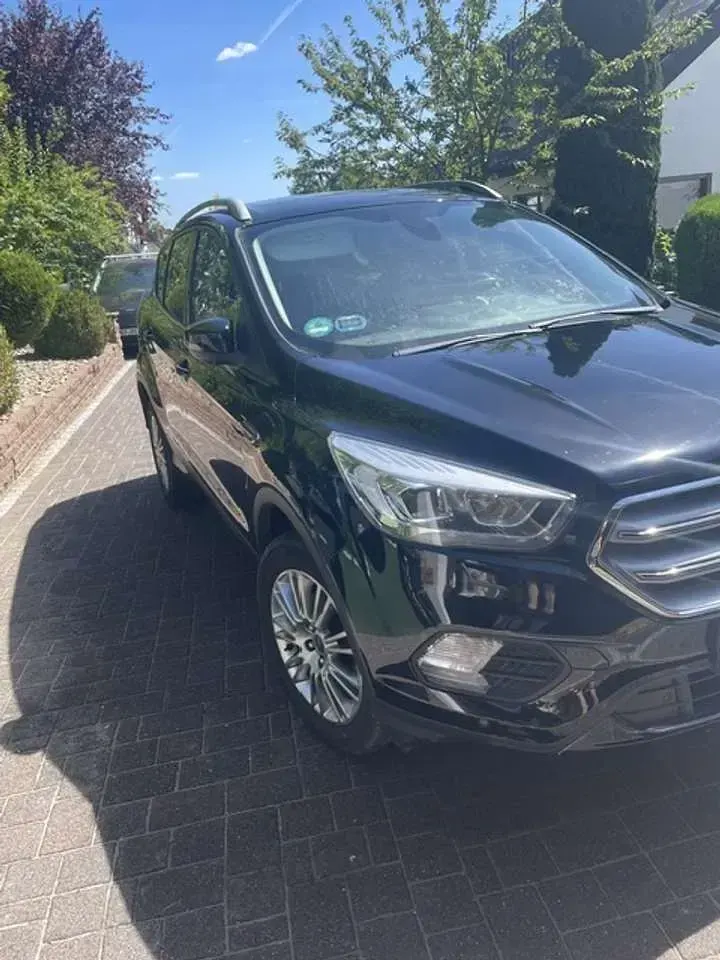 Gebraucht Ford Kuga ST-Line 150 PS (110 kW) 2018 Schwarz SUV
