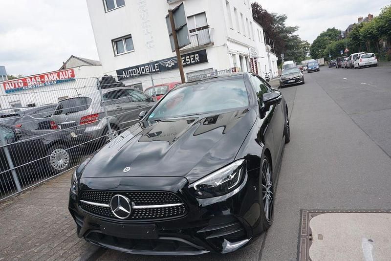 Schwarz Gebraucht 2022 Mercedes E200 AMG line | 41.499 € (Fairer Preis) - Bild 1/4