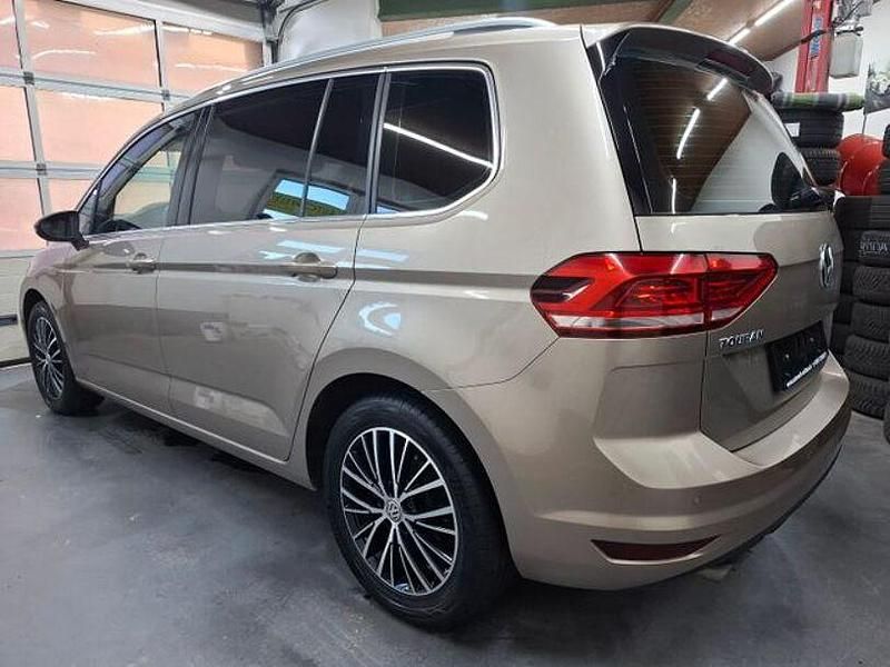 Gebraucht VW Touran Highline 150 PS (110 kW) 2017 Andere Van / Kleinbus