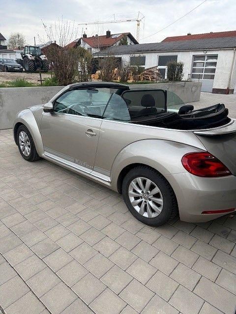 Gebraucht VW Beetle Cabriolet Design 160 PS (117 kW) 2014 Silber Cabrio