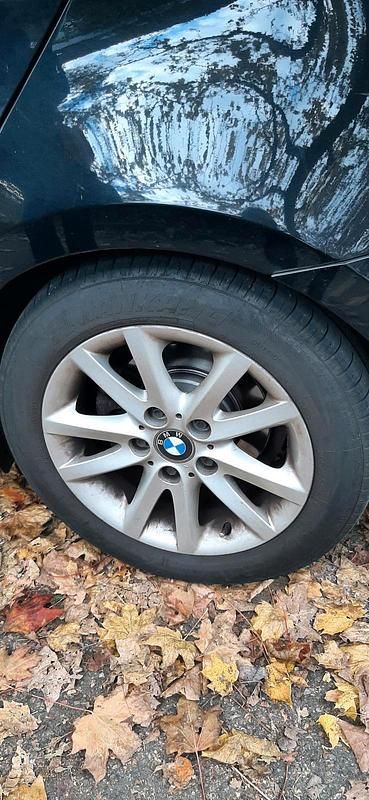 Gebraucht BMW 116 122 PS (89 kW) 2009 Schwarz Kleinwagen