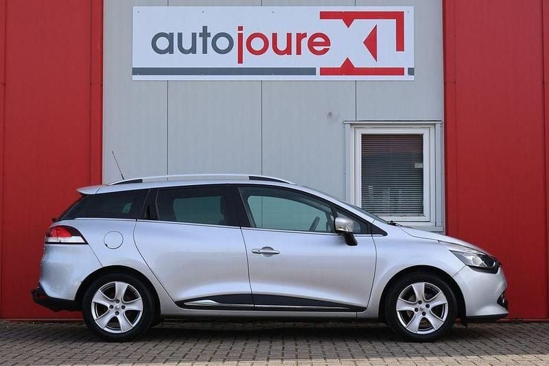 Gebraucht Renault Clio IV Dynamique 90 PS (66 kW) 2015 Grau Kombi