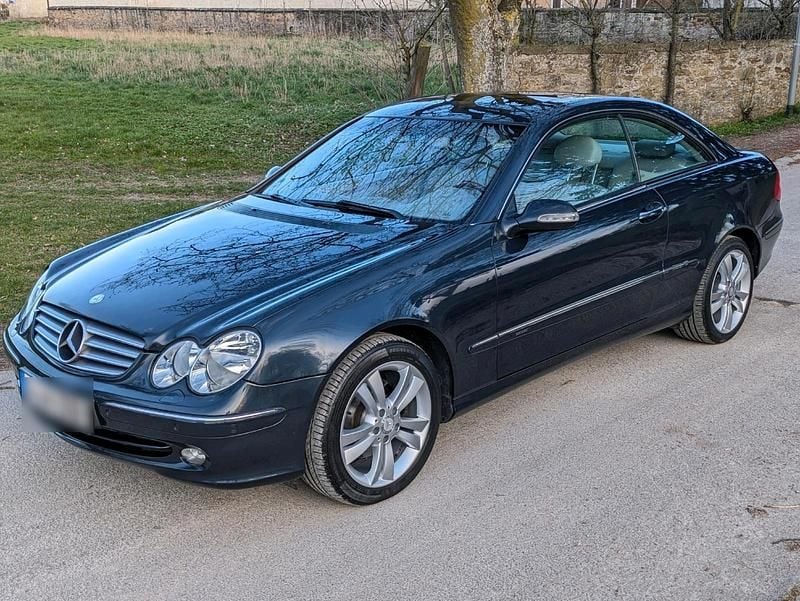 Gebraucht Mercedes CLK320 218 PS (160 kW) 2004 Blau Coupé