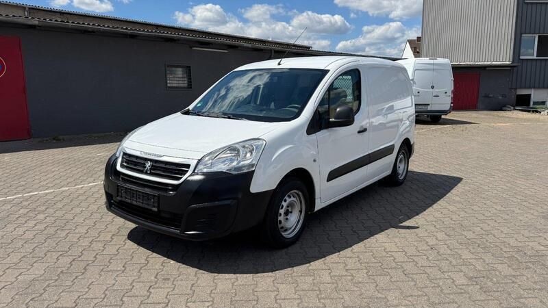 Weiß Gebraucht 2016 Peugeot Partner Van / Kleinbus | 7.900 € (Guter Preis) - Bild 1/4