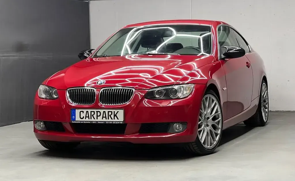 Gebraucht BMW 325 Sport Line 218 PS (160 kW) 2007 Rot Coupé