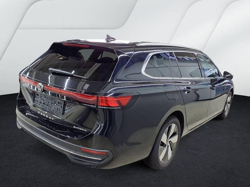 Gebraucht VW Passat Business 150 PS (110 kW) 2025 Grenadillschwarz metallic Kombi