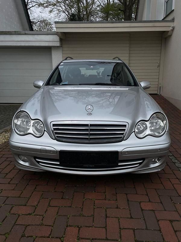 Gebraucht Mercedes C200 Classic 122 PS (89 kW) 2004 Silber Kombi