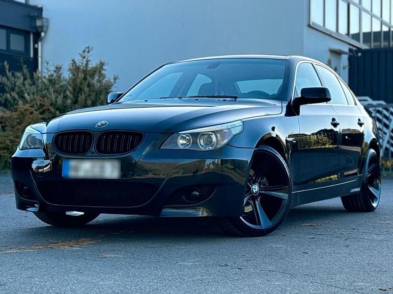 Second-hand BMW 525 177 CP (130 kW) 2004 Negru Berlinǎ