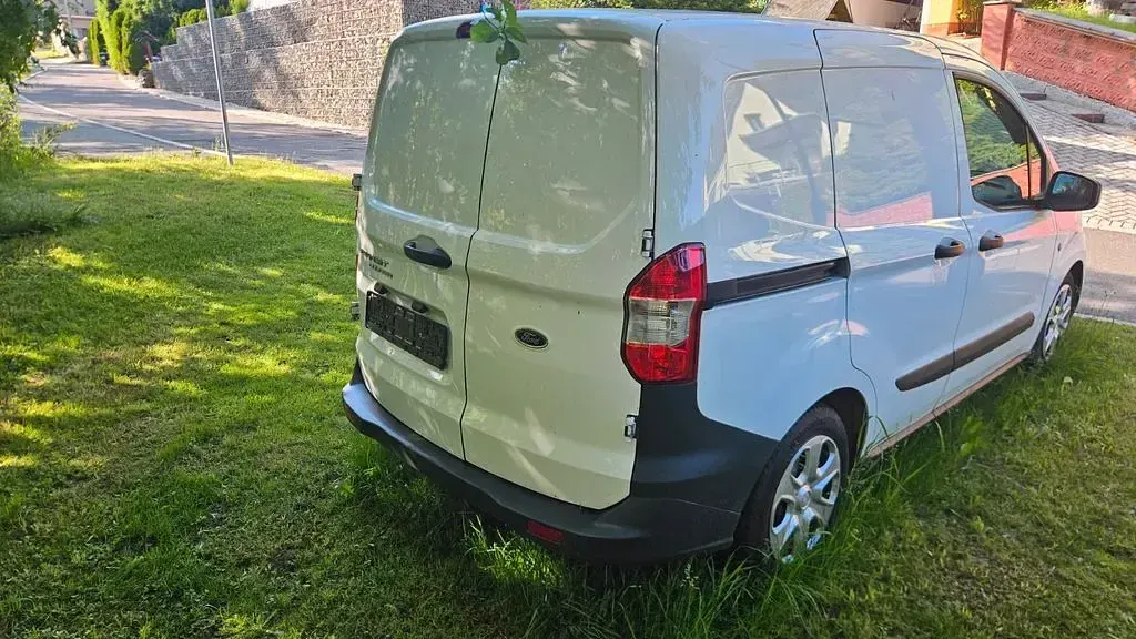 Gebraucht Ford Transit 101 PS (74 kW) 2019 Weiß Limousine