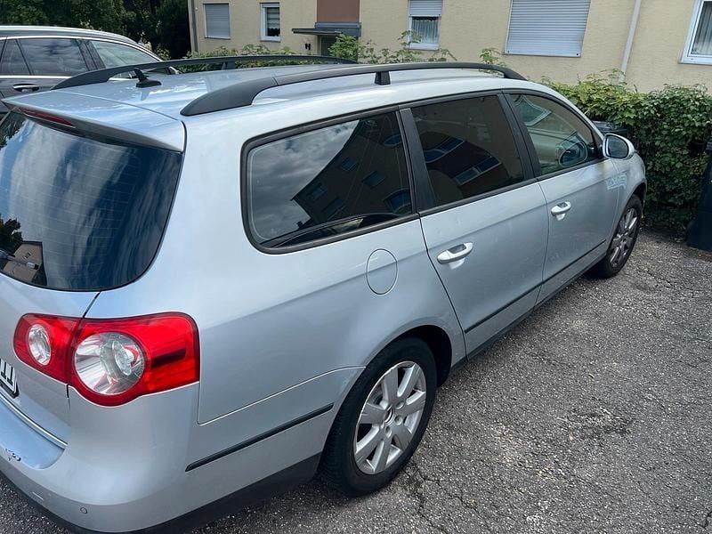 Silber Gebraucht 2008 VW Passat Kombi | 2.100 € (Superpreis) - Bild 1/4