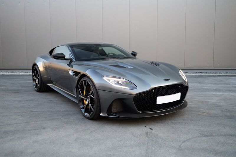 Grau Gebraucht 2022 Aston Martin DBS | 274.990 € (Fairer Preis) - Bild 1/4